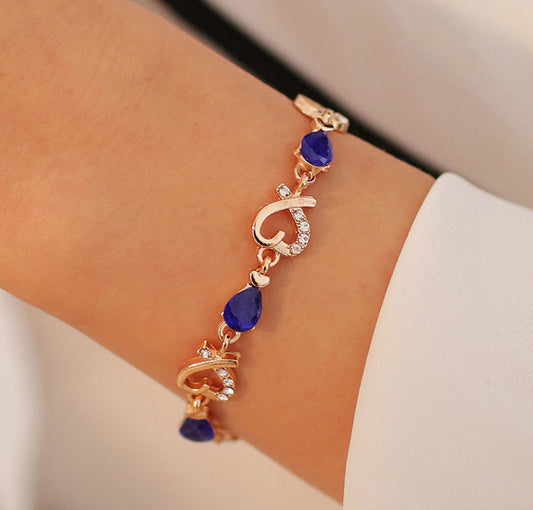 Pulseira de coração com strass